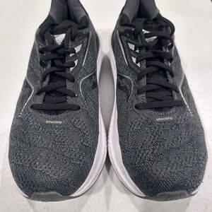 Saucony Echelon 8 Women Sz.8.5 Charcoal black